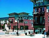 Alexan CityCenter in Englewood, Colo., is a complete redevelopment of a large shopping mall into a mixed-use urban center. The community, which was developed by Trammell Crow Residential, includes residential, retail, entertainment, open space, civic, and cultural arts uses.