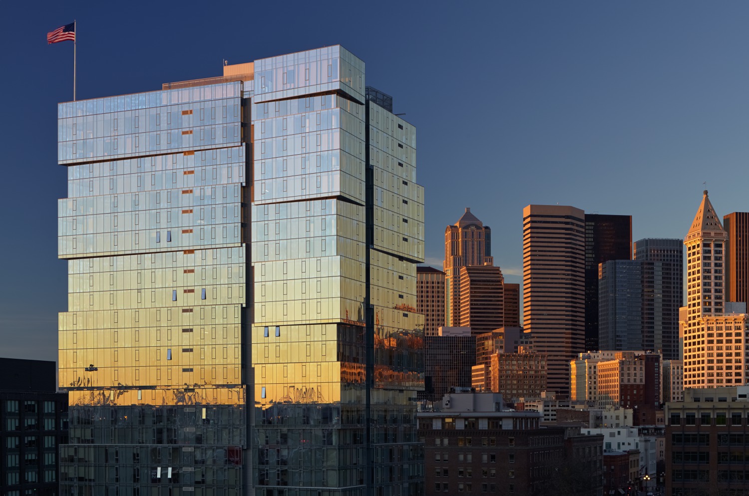 High-Rise, Grand: The Wave at Stadium Place