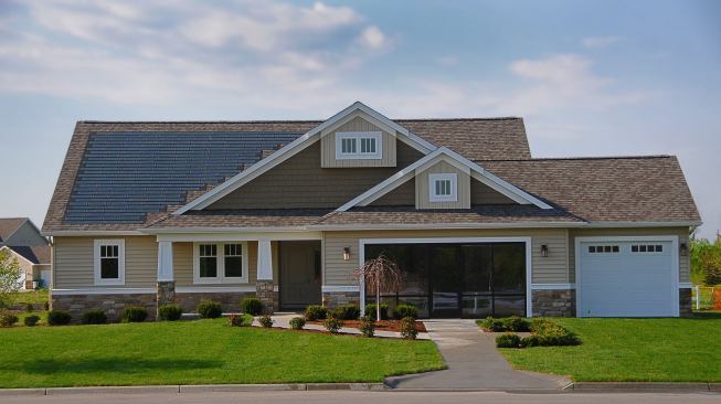 Cobblestone Homes  Bay City, Mich.  This solar-powered home, one of the first affordable net-zero-energy homes in Michigan, features an exceptionally tight building envelope; ultra-efficient HVAC and water heating systems; a drainwater heat recovery system; and low-E, gas-filled, triple-pane vinyl windows with a U factor of 0.2 and a SHGC of 0.23 to 0.27. It boasts a HERS rating of 37 (-4 with PV).